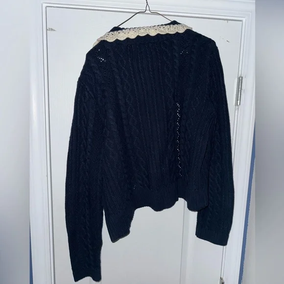 Navy Blue Jessica Simpson Cable Knit Sweater with crocheted Cream Collar - Picture 2 of 2